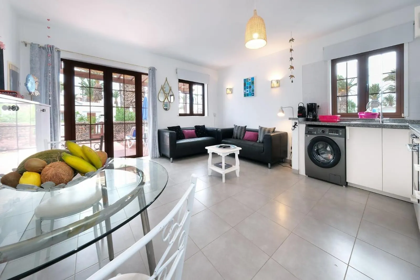 Las Brisas Complex, Villa 104 Playa Blanca  0*, Playa Blanca (Lanzarote)